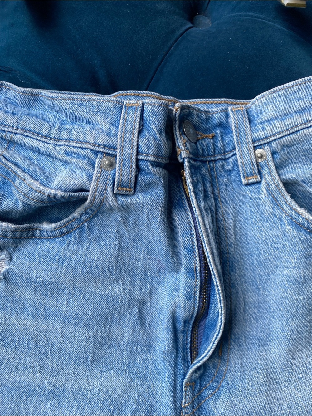 LEVIS FLARE JEANS - Picture 10 of 13